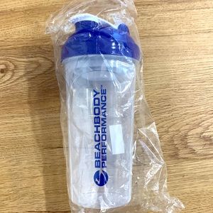 Beachbody shaker cup - NEW